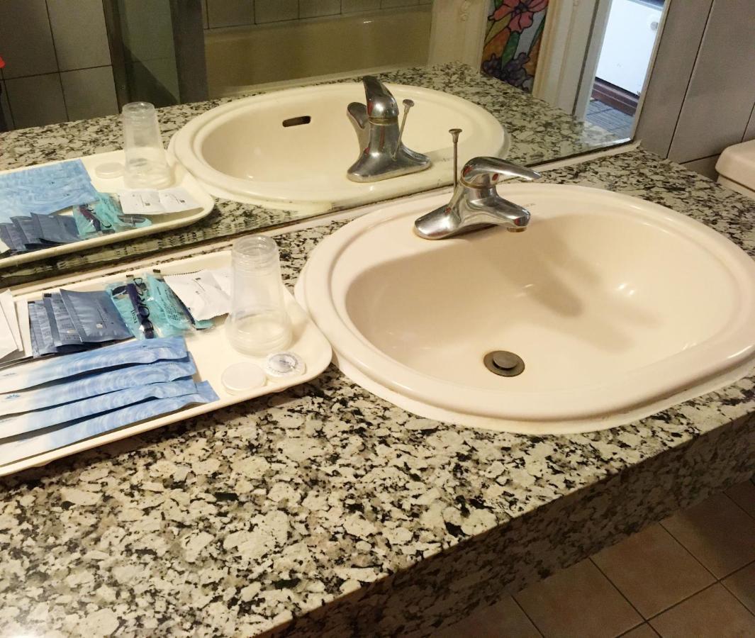 文南哥爸妻夫飯店 Hotel Tainan Bagian luar foto
