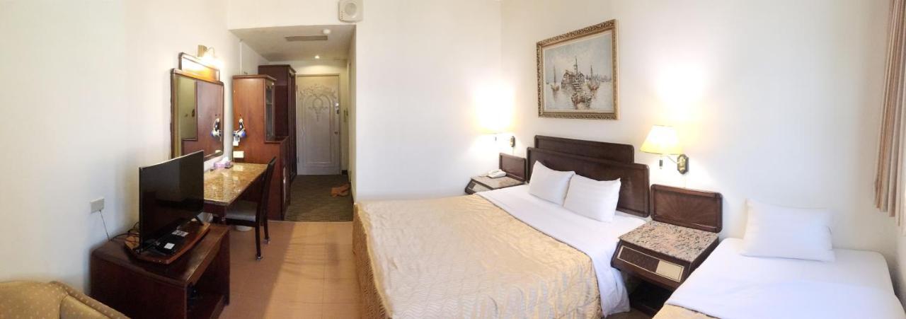 文南哥爸妻夫飯店 Hotel Tainan Bagian luar foto