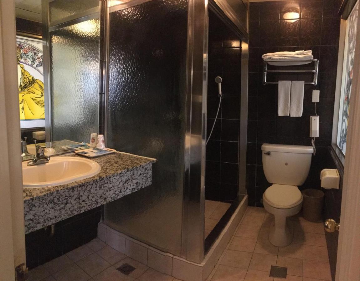 文南哥爸妻夫飯店 Hotel Tainan Bagian luar foto